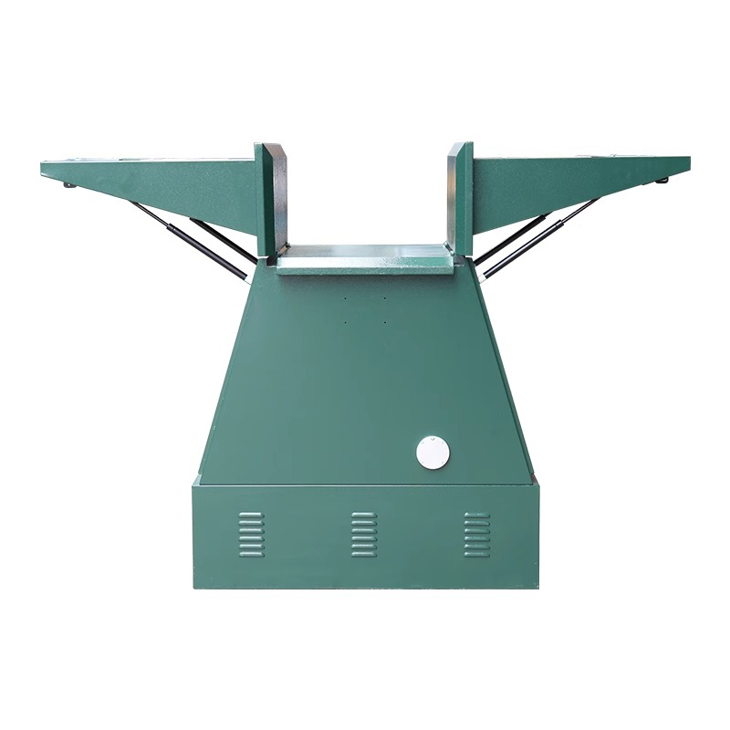 Caixa de distribuição de energia com invólucro metálico para cabos de 10 kV e 12 kV.