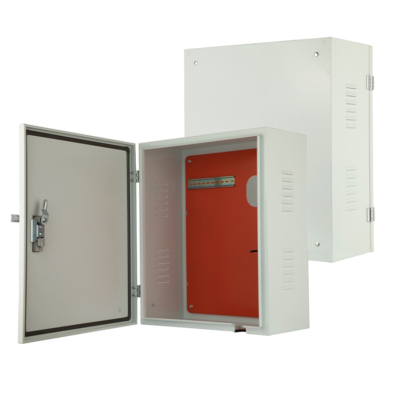 Caixa de carregador para veículos elétricos com orifícios pré-perfurados.