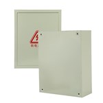 Caixa com tampa articulada e vedação de borracha